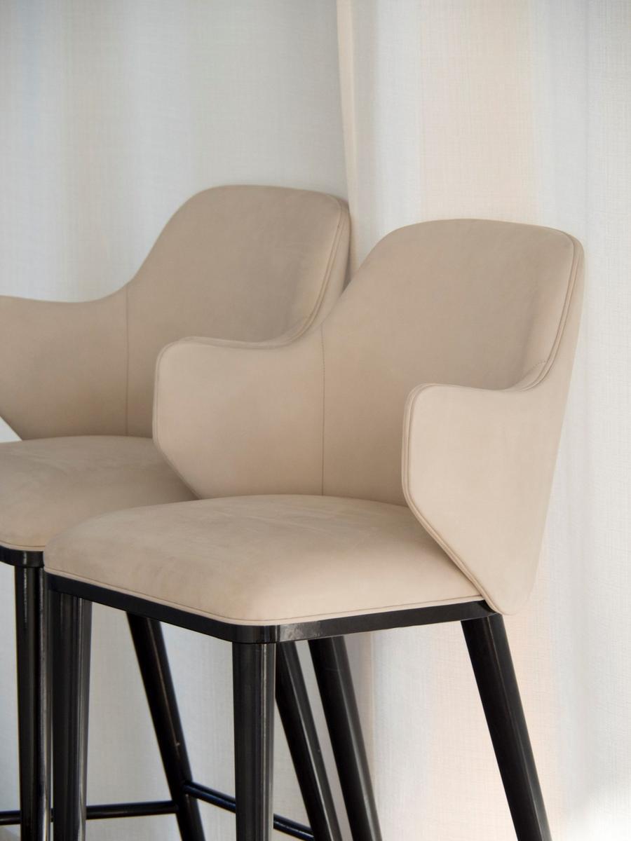 DIVA High stool with back