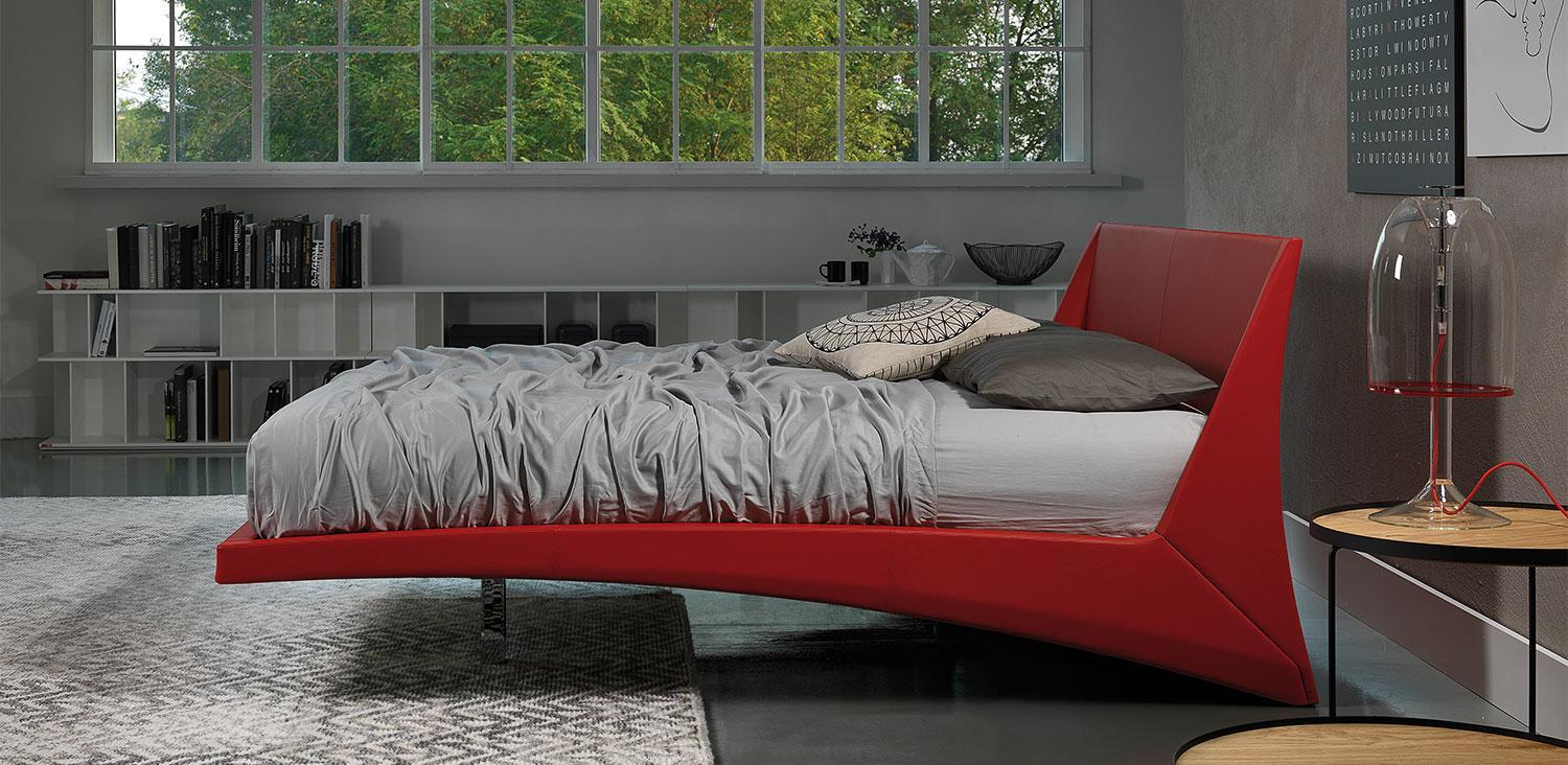 DYLAN Leather bed