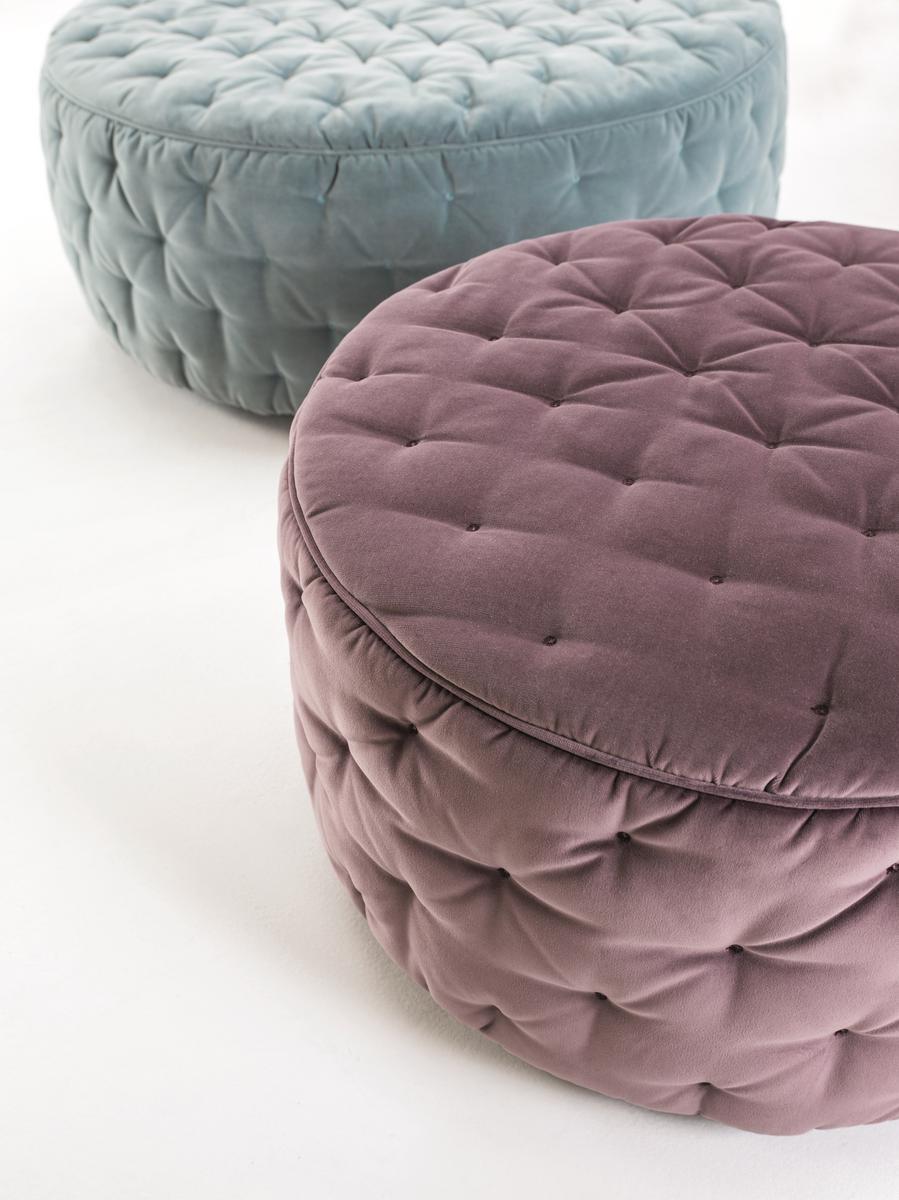 MILLER Tufted round fabric pouf