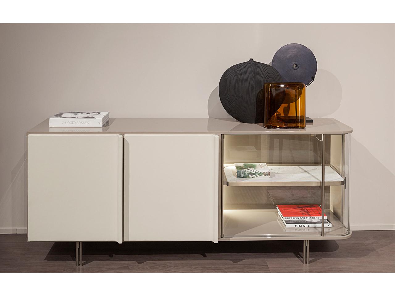 ZERO Lacquered wooden sideboard with leather doors