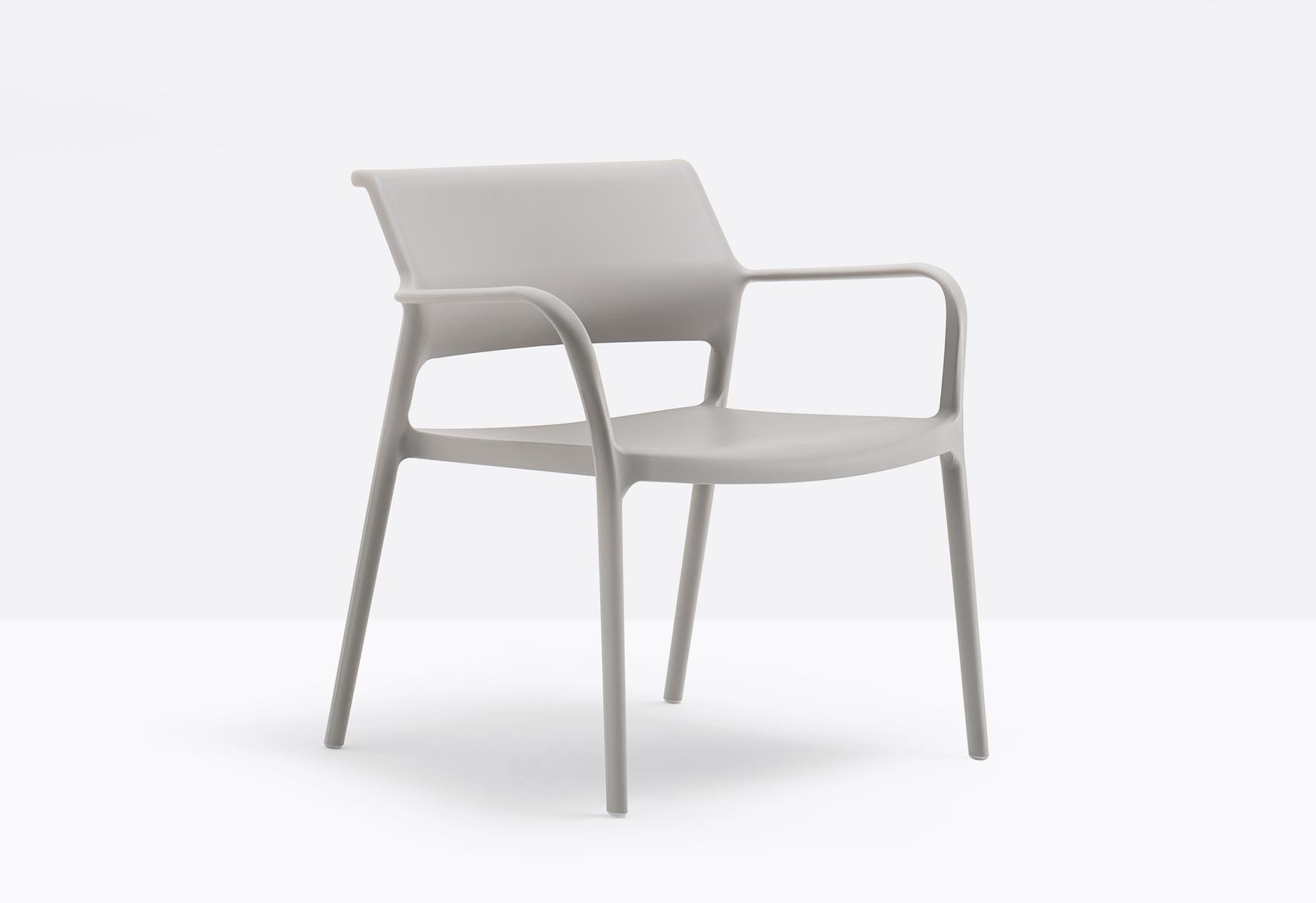 ARA 316 Stackable polypropylene easy chair with armrests