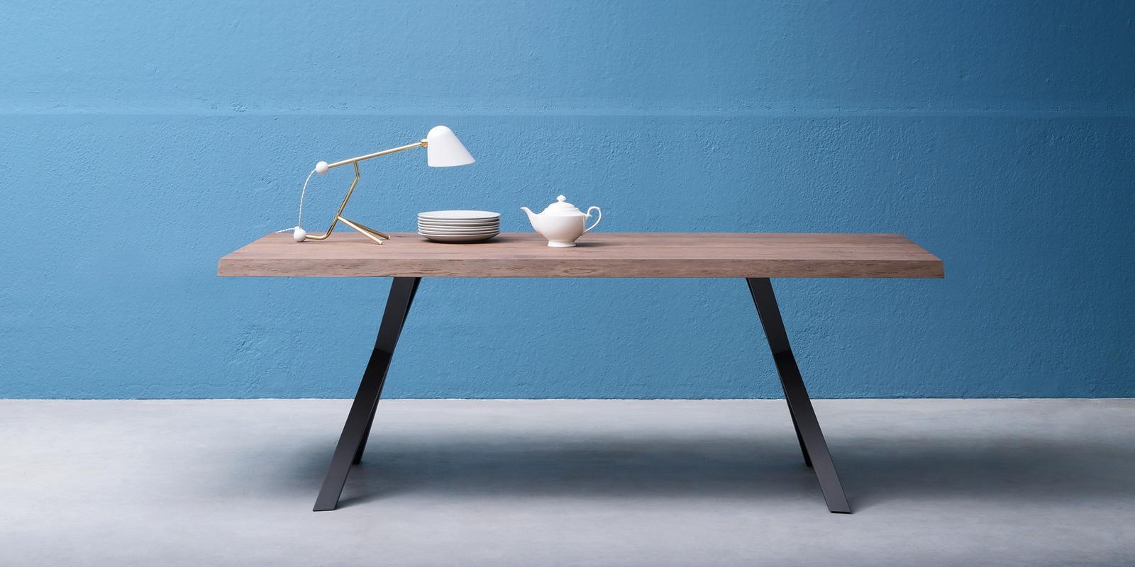 BOARD Rectangular metal table