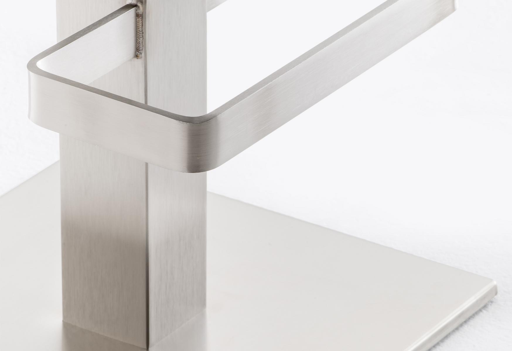 HX 4448 High stool with back with footrest