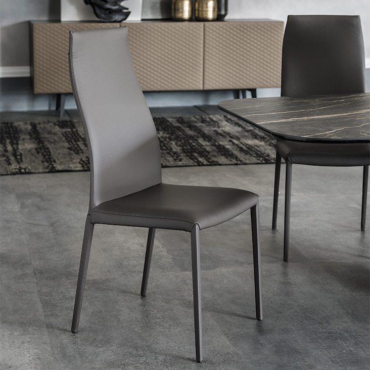NORMA Leather chair