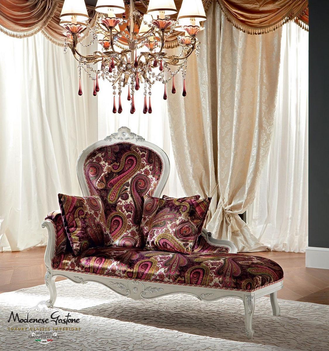13429 Upholstered day bed