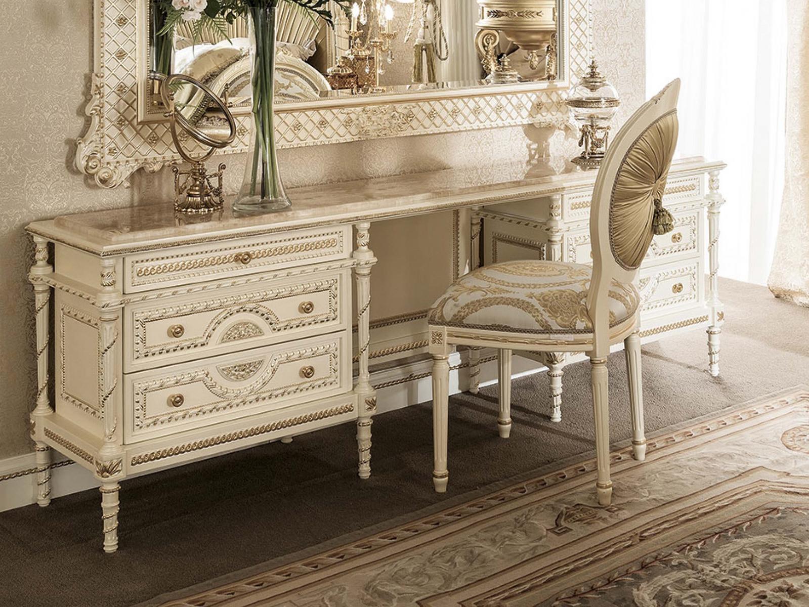 14216 Wooden dressing table