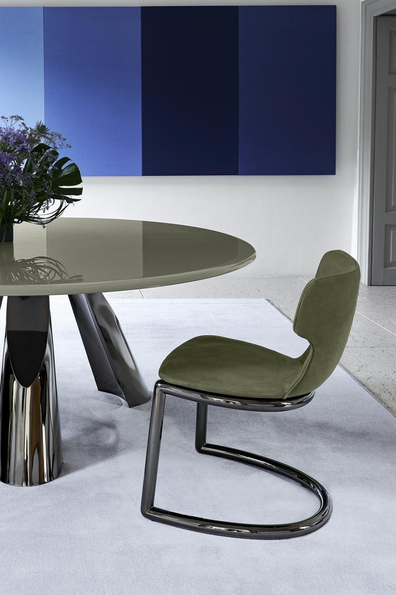 AMY Cantilever fabric chair