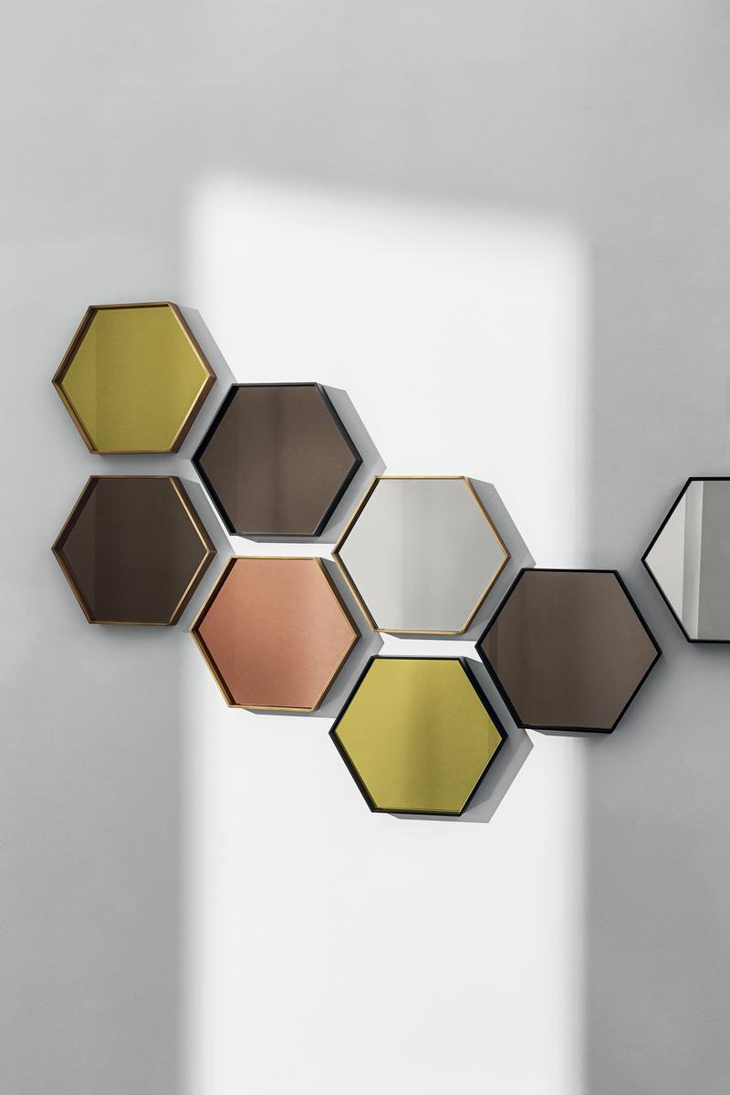 VISUAL HEXAGONAL Wall-mounted mirror