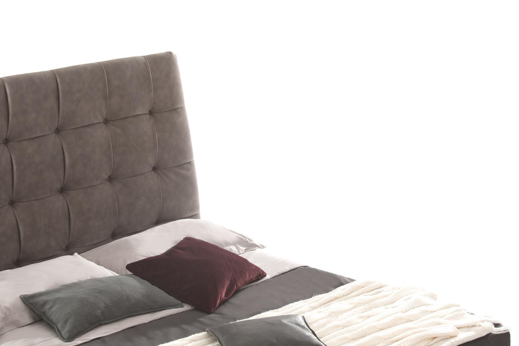 PACIFICO Leather double bed with high headboard