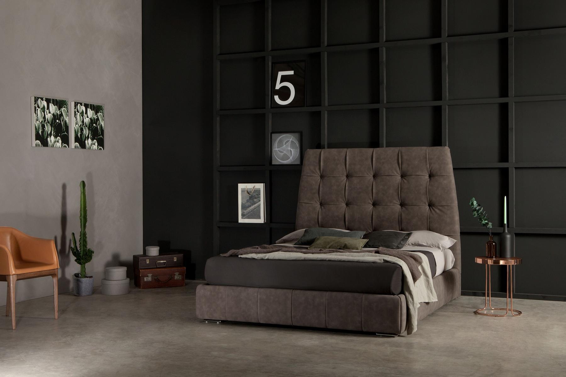 PACIFICO Leather double bed with high headboard