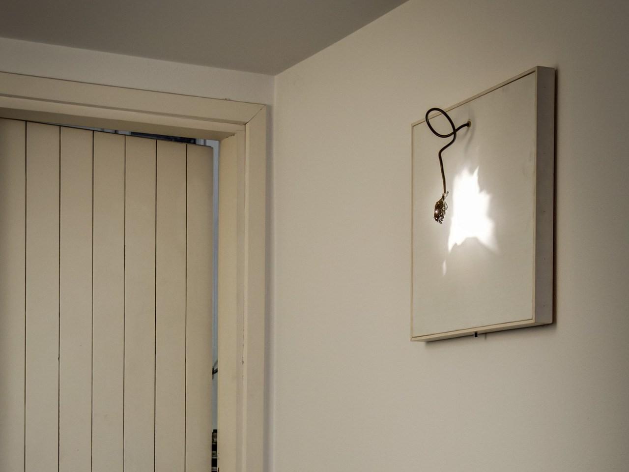 LUCE CHE DIPINGE LED wall lamp with swing arm