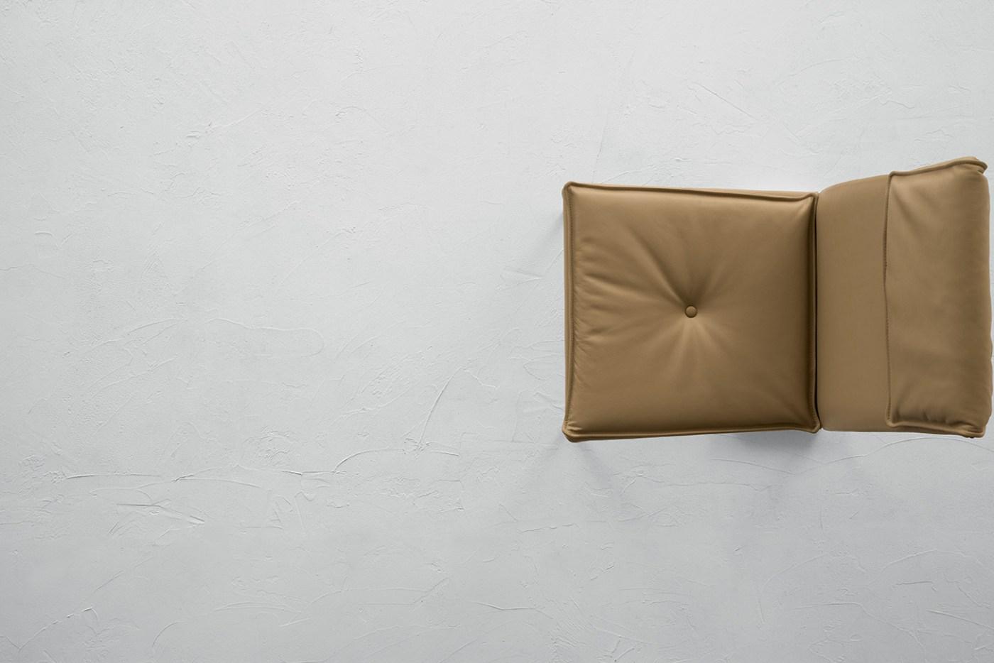 ADRIA Upholstered leather chair