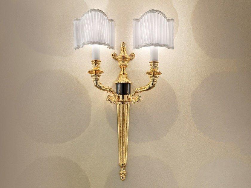 BRASS & SPOTS VE 1072 A2 Incandescent brass wall lamp