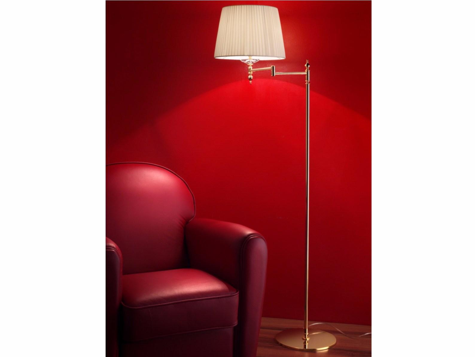 BRASS & SPOTS VE 1090 Incandescent brass floor lamp with swing arm