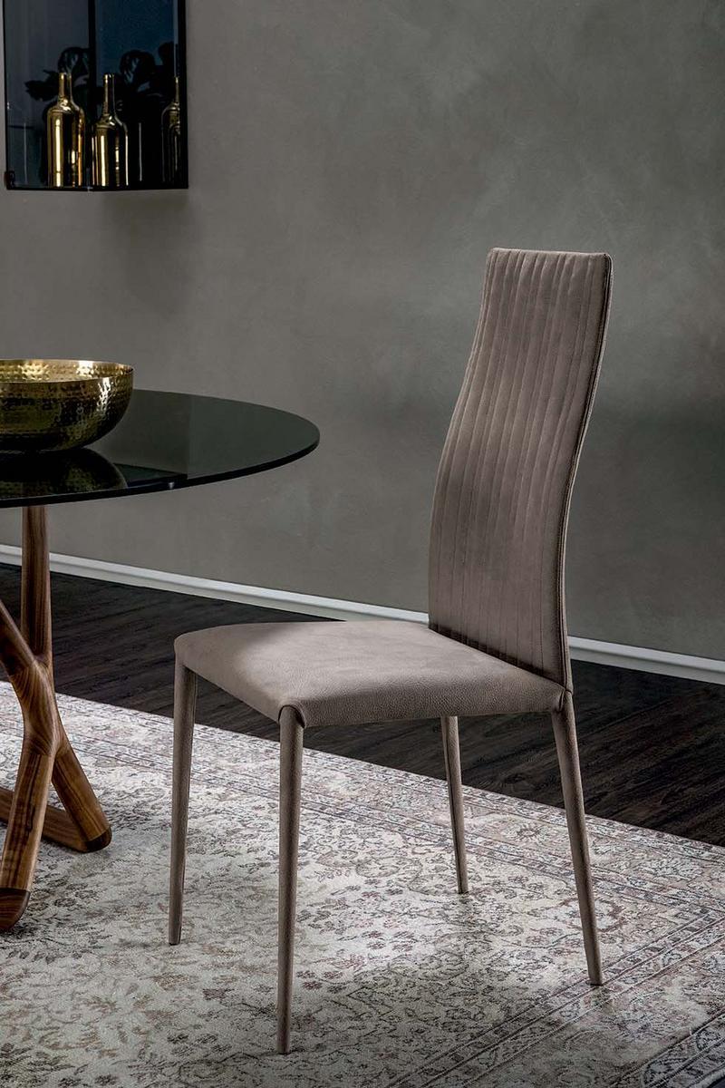 JOSEFINE Upholstered high-back leather chair