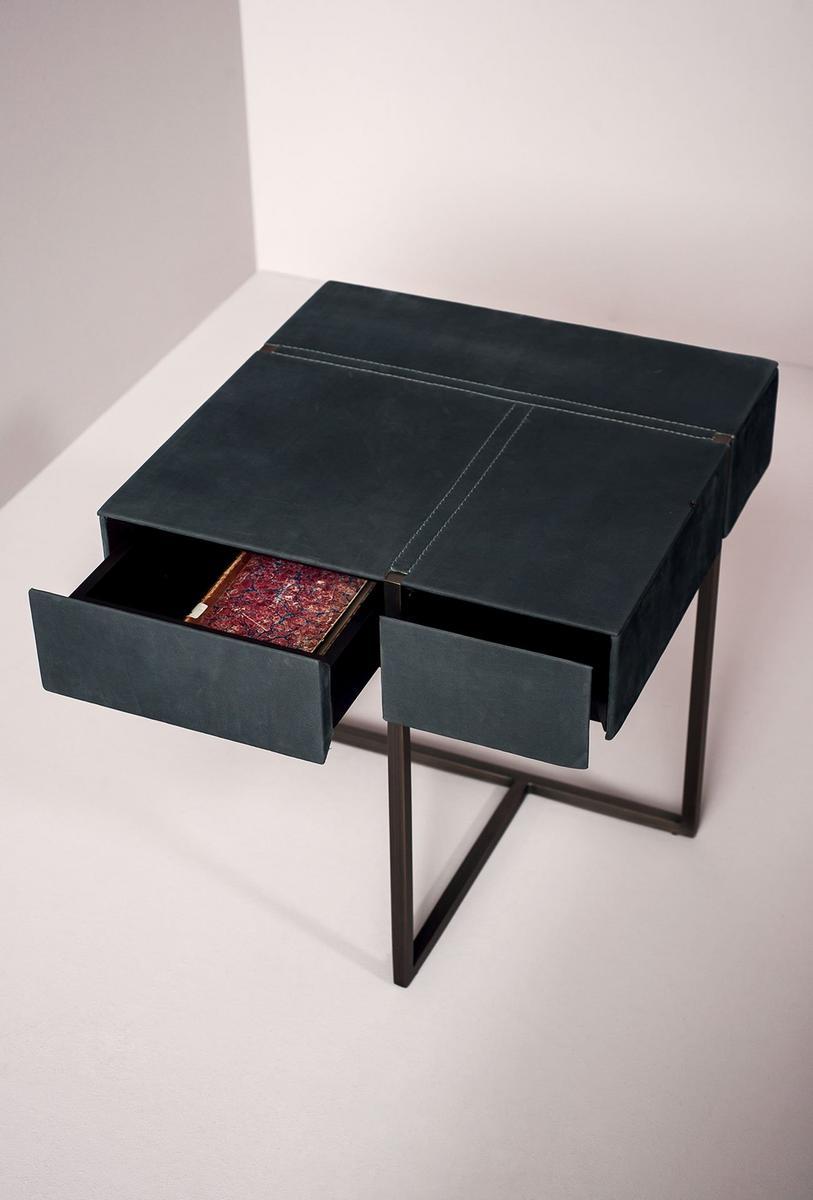 ICARO Leather bedside table with drawers