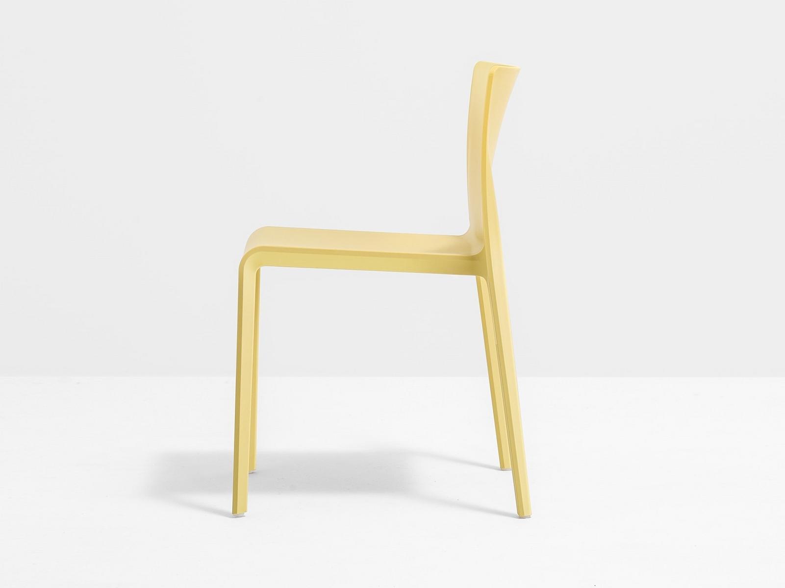 VOLT 670 Polypropylene chair