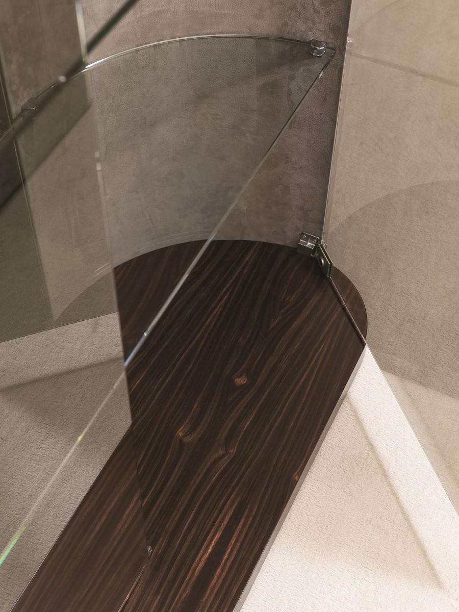 HENNESY Veneer display cabinet