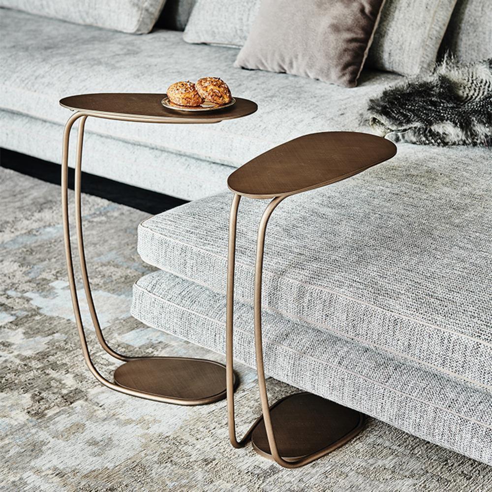 YAGO Oval metal coffee table