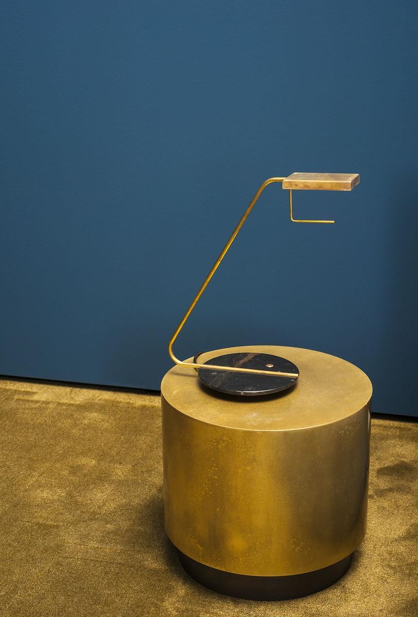 BLADE Adjustable metal table lamp