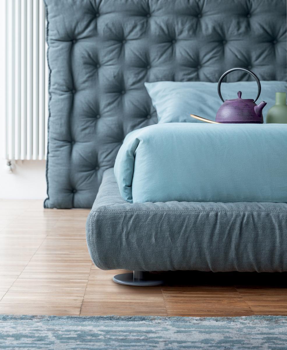 FULL MOON Double bed with upholstered headboard