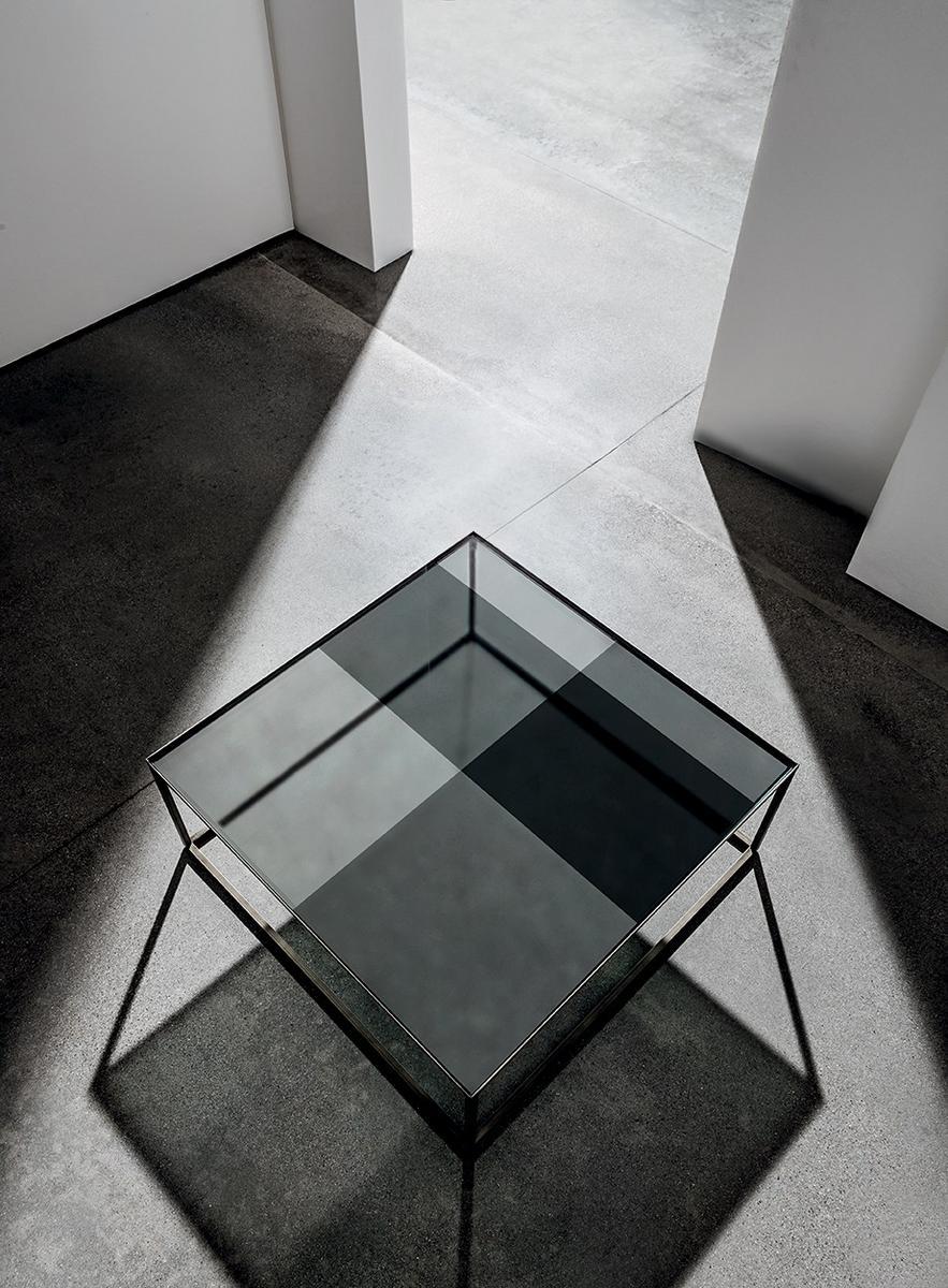 QUADRO Low square glass coffee table
