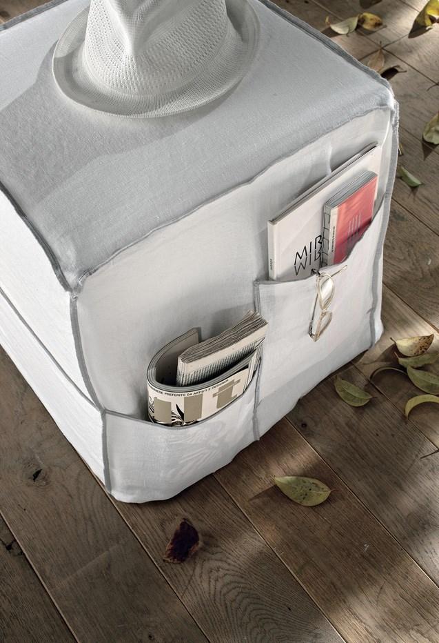 COOKIE Upholstered square pouf