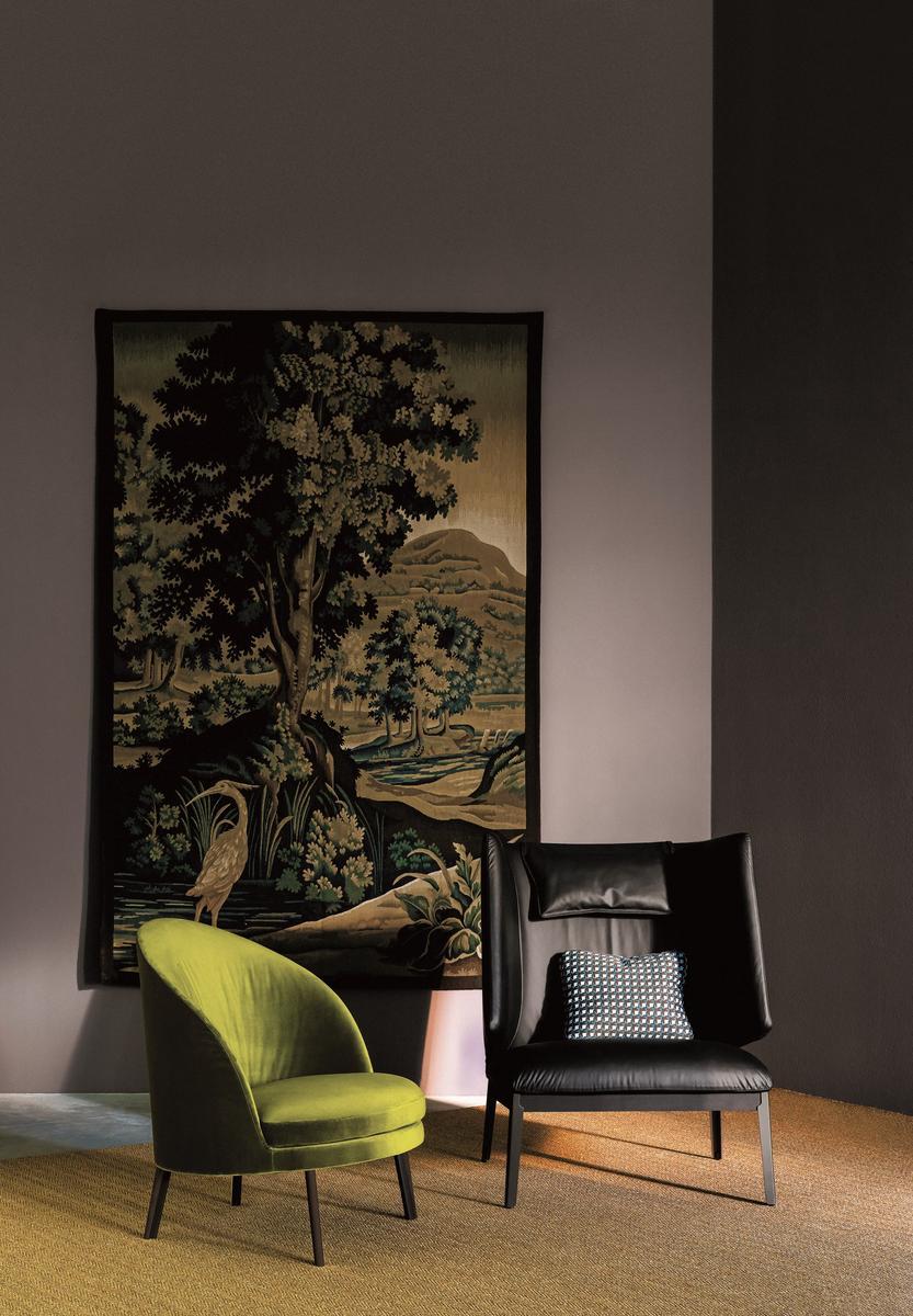HUG HIGH Wing high-back leather armchair