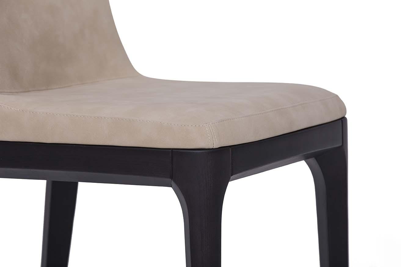 GILDA Upholstered leather chair