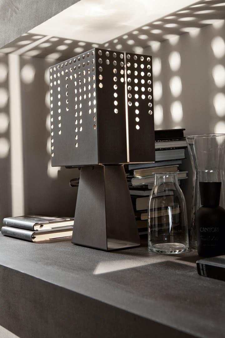 SKYLINE Plate table lamp