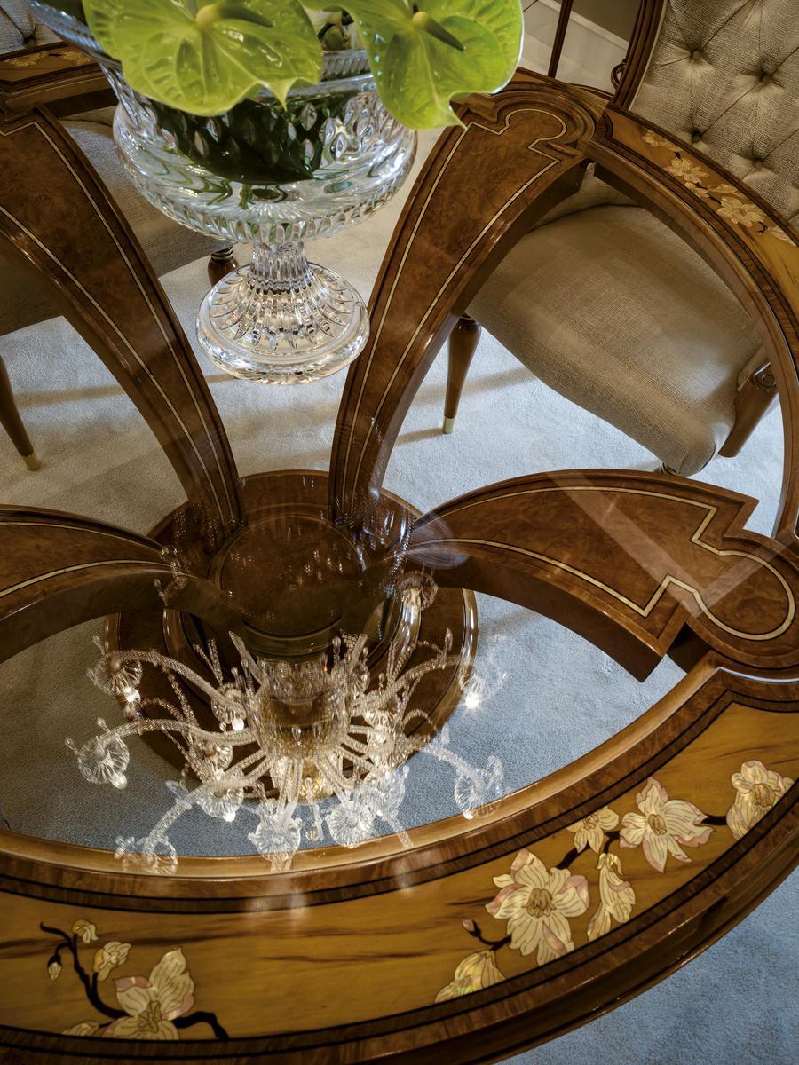 1430 Round chestnut dining table