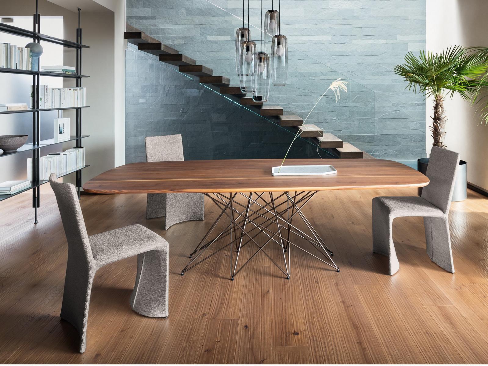 OCTA Wooden table