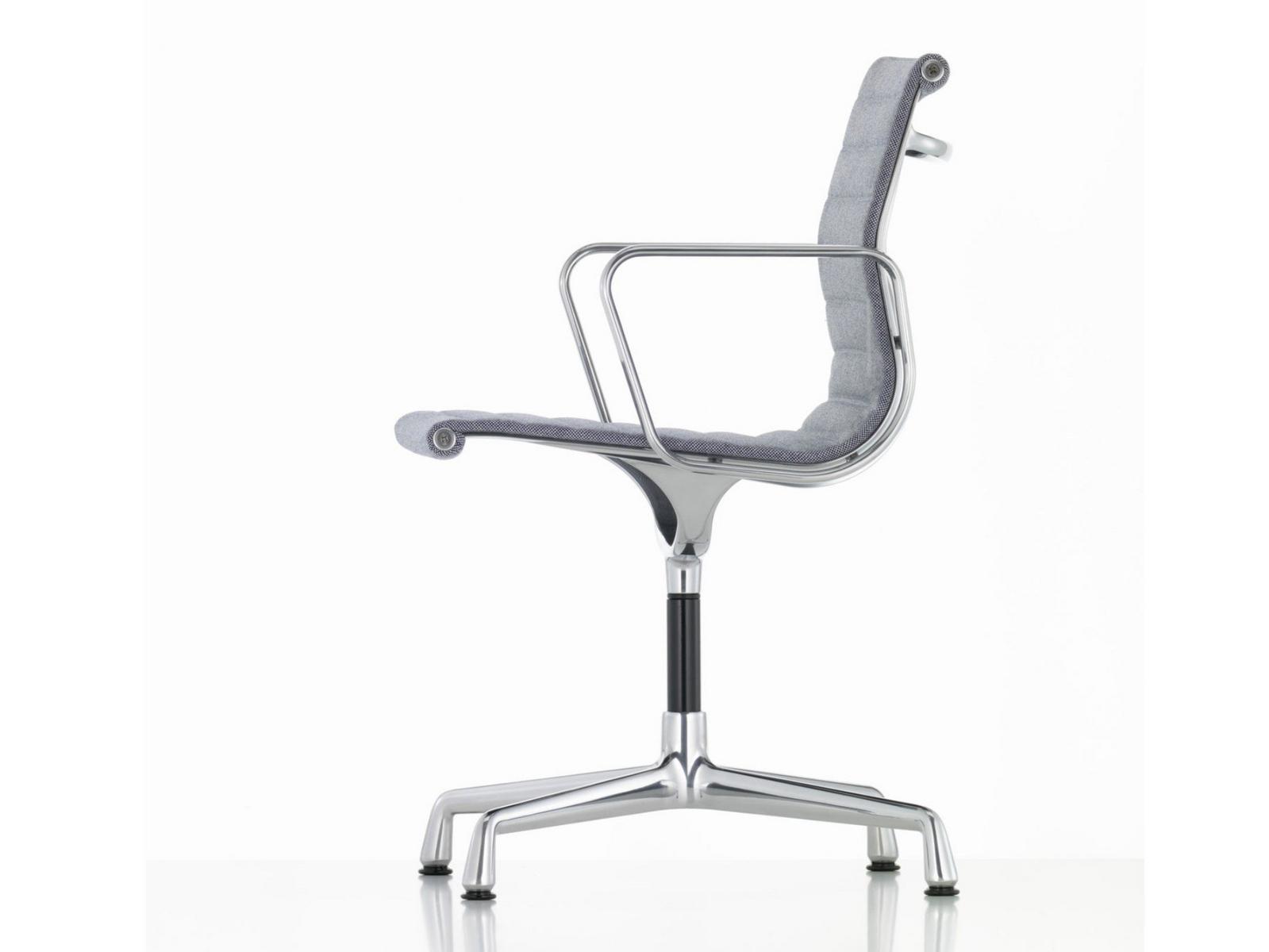 EA 104 Swivel fabric chair with 4-spoke base with armrests