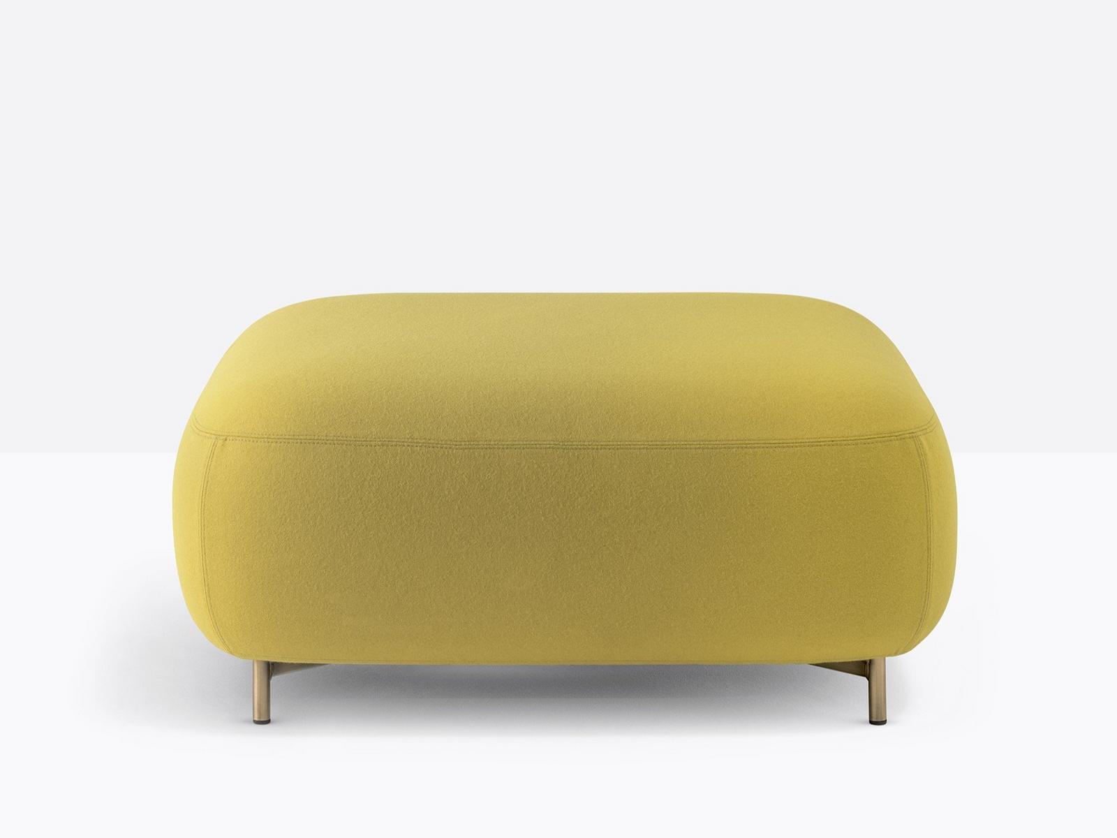 BUDDY 212 Upholstered square fabric pouf