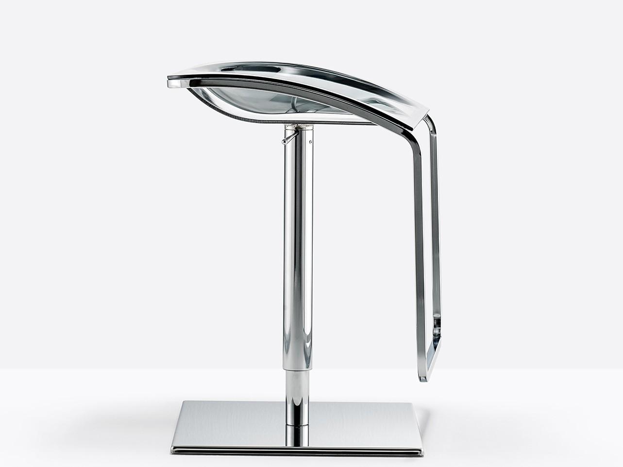 AROD 570 Height-adjustable stainless steel stool