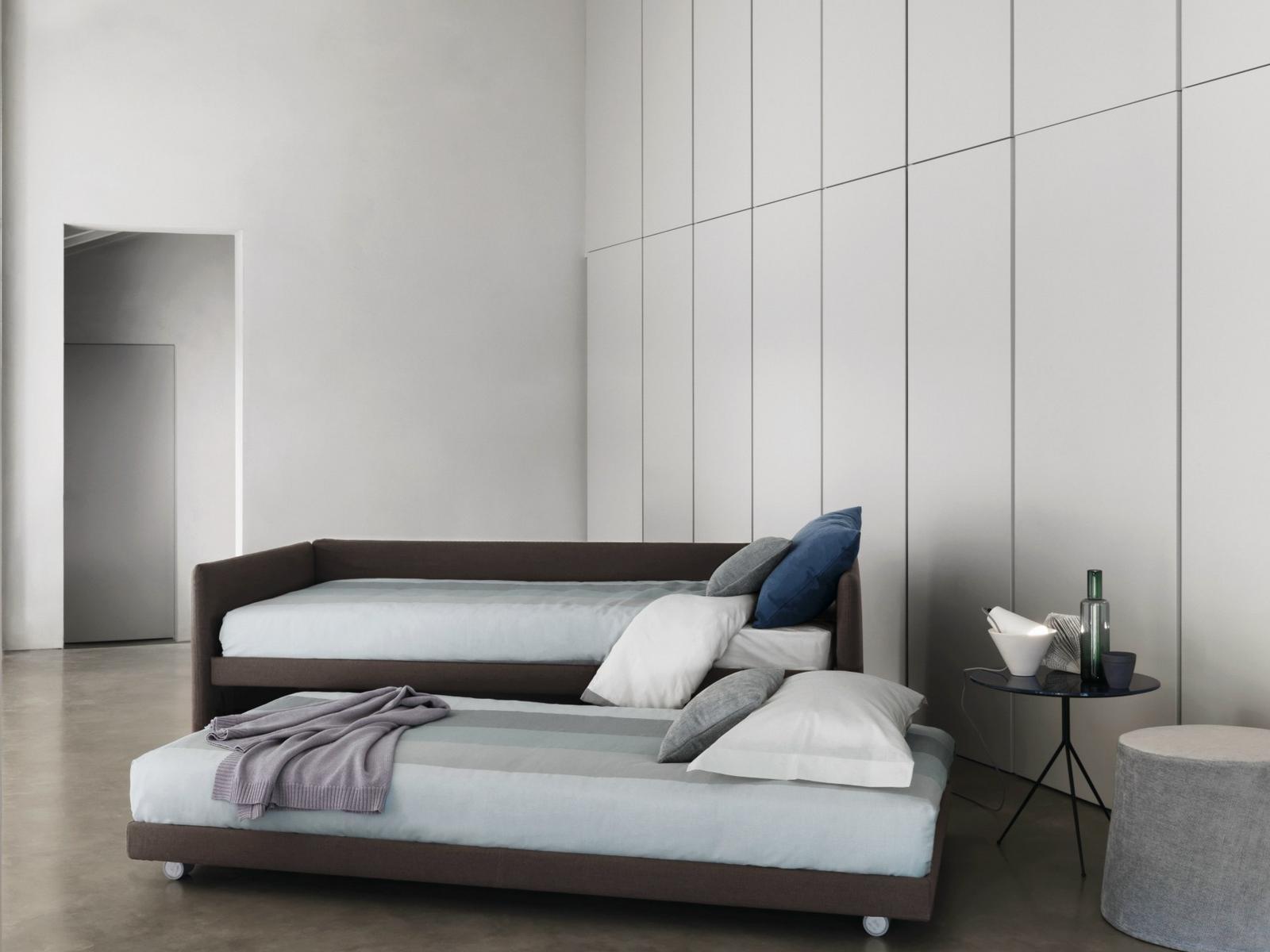 DUETTO Upholstered sofa bed with removable cover