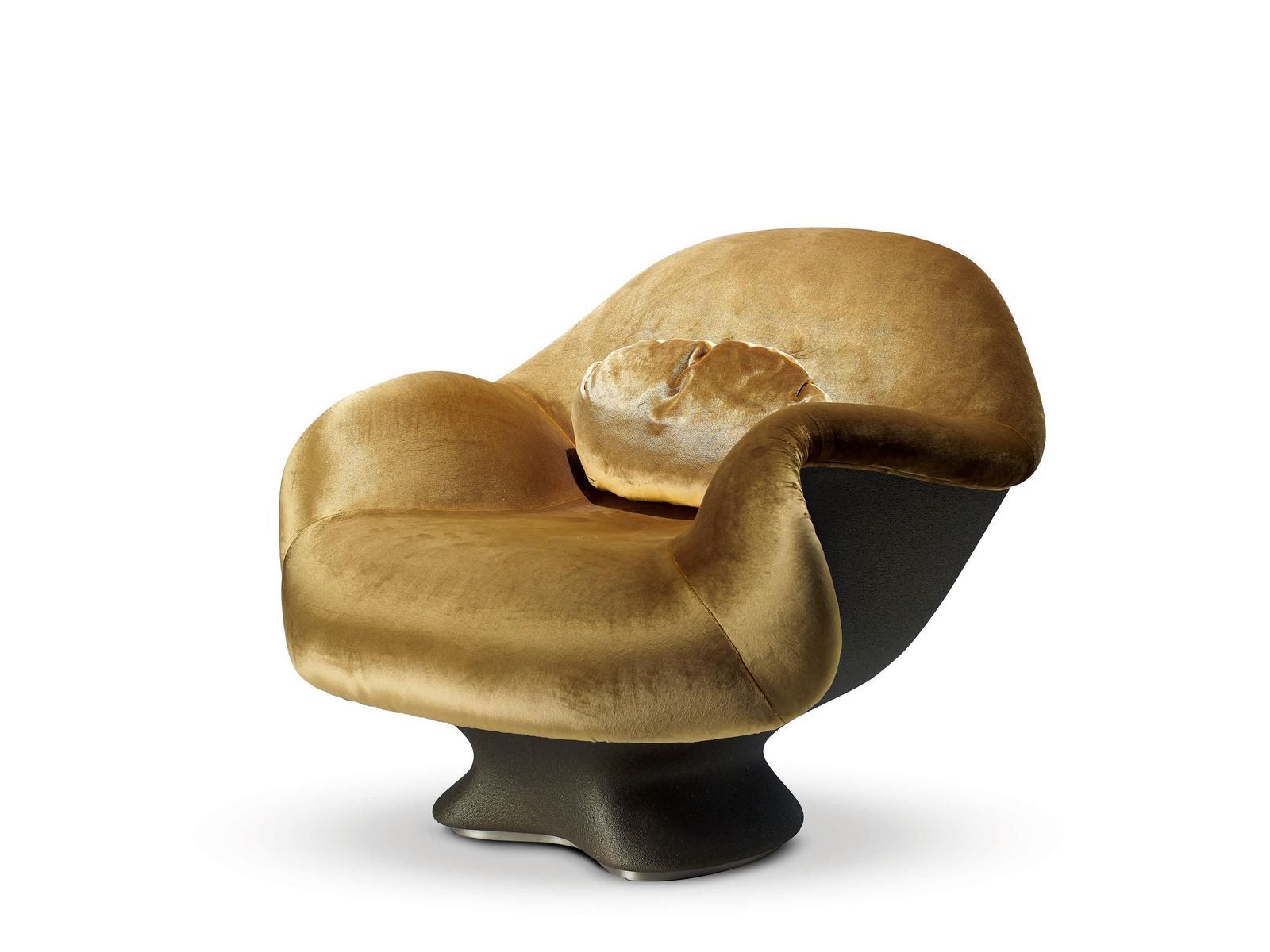 LIPS Armchair with armrests