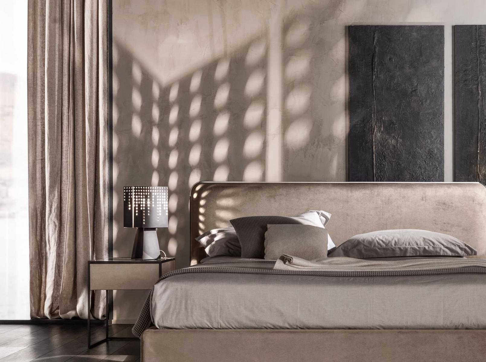 SKYLINE Plate table lamp