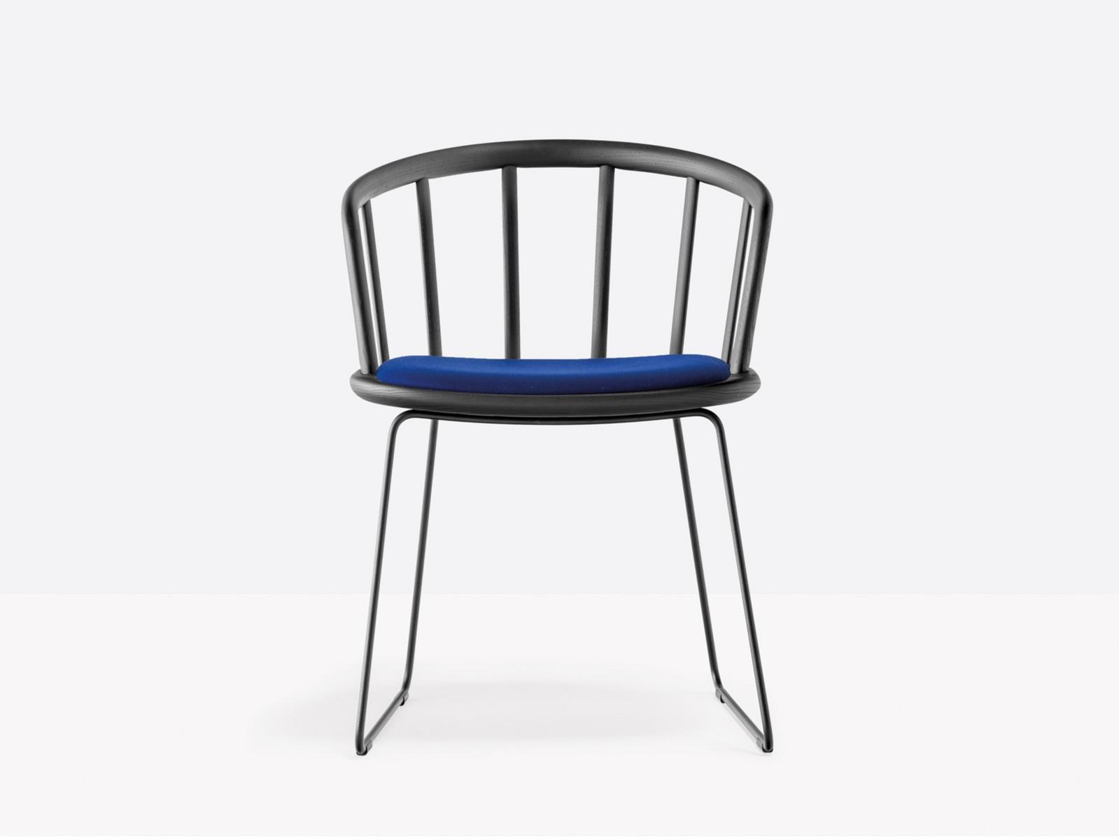 NYM 2856 Sled base ash chair with integrated cushion