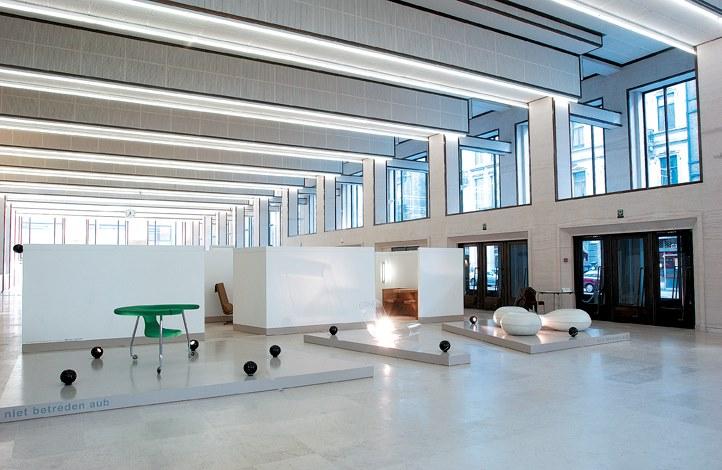 12-25 Adjustable metal table lamp 12-25 Adjustable metal table lamp