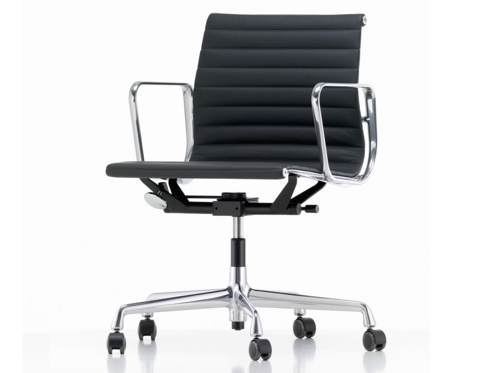 ALUMINIUM CHAIR EA 117 Swivel leather office chair with armrests