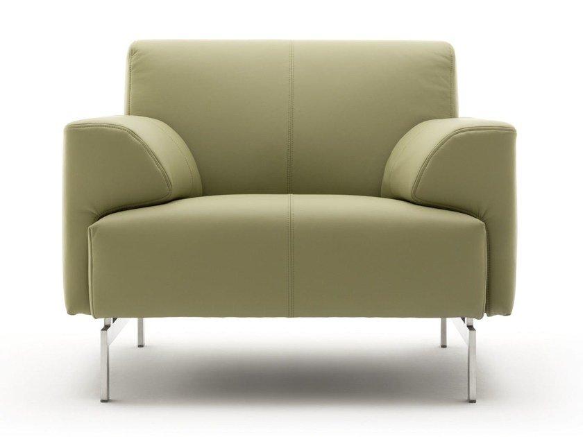 310 Leather armchair with armrests