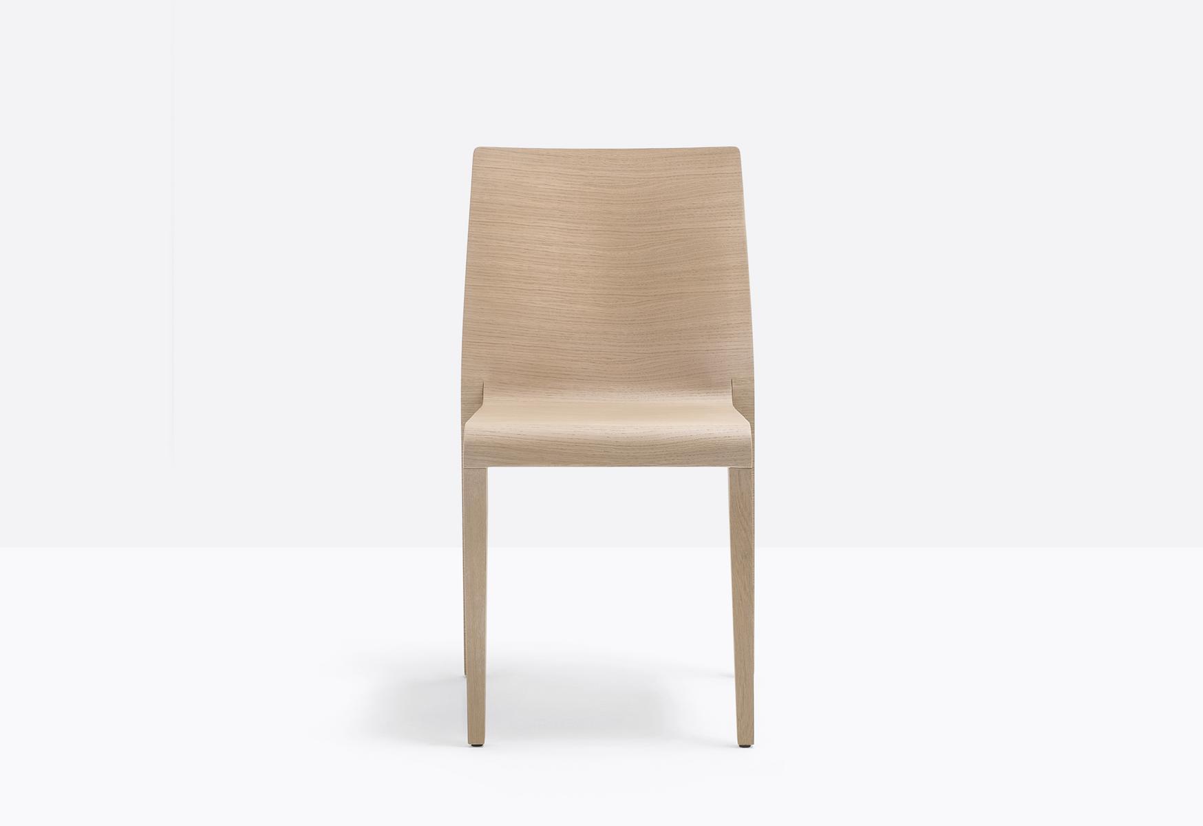 YOUNG 421 Stackable wooden chair