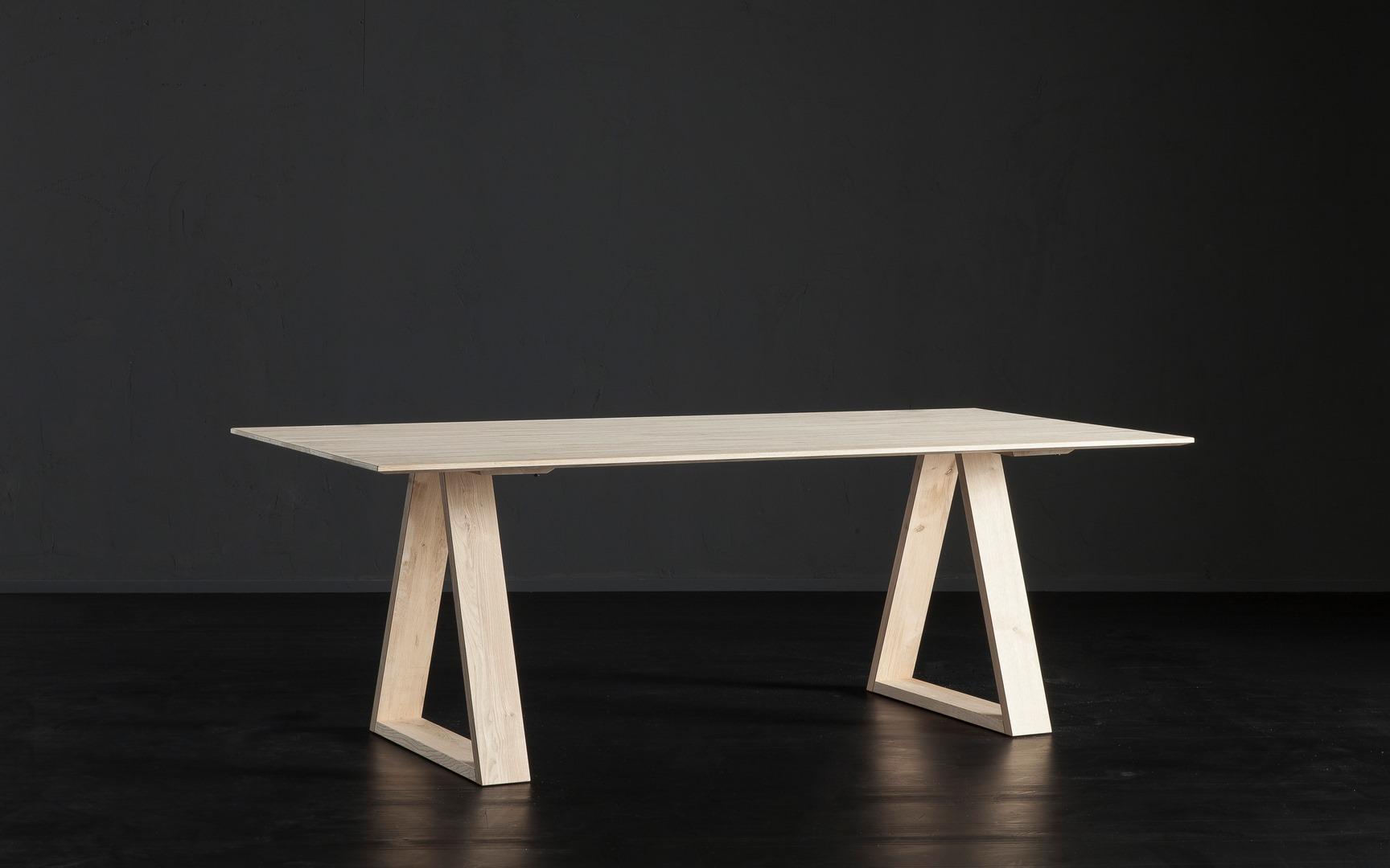 BARCELLONA + MEKANO Rectangular oak dining table