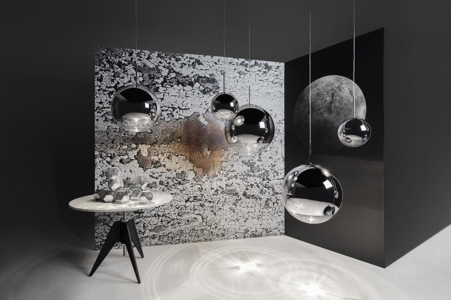 MIRROR BALL Glass pendant lamp in a contemporary style