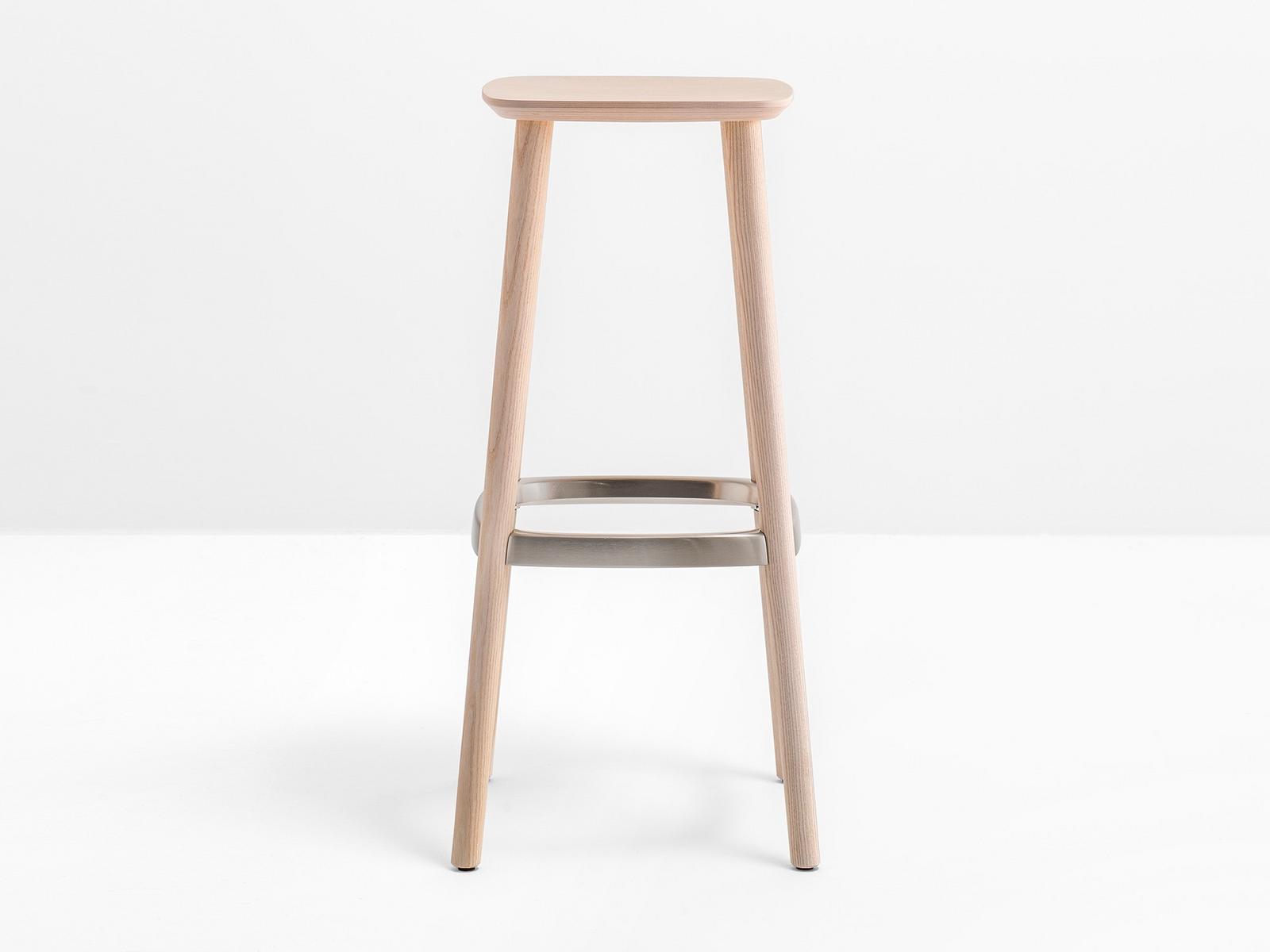 BABILA 2702 Wooden stool with footrest