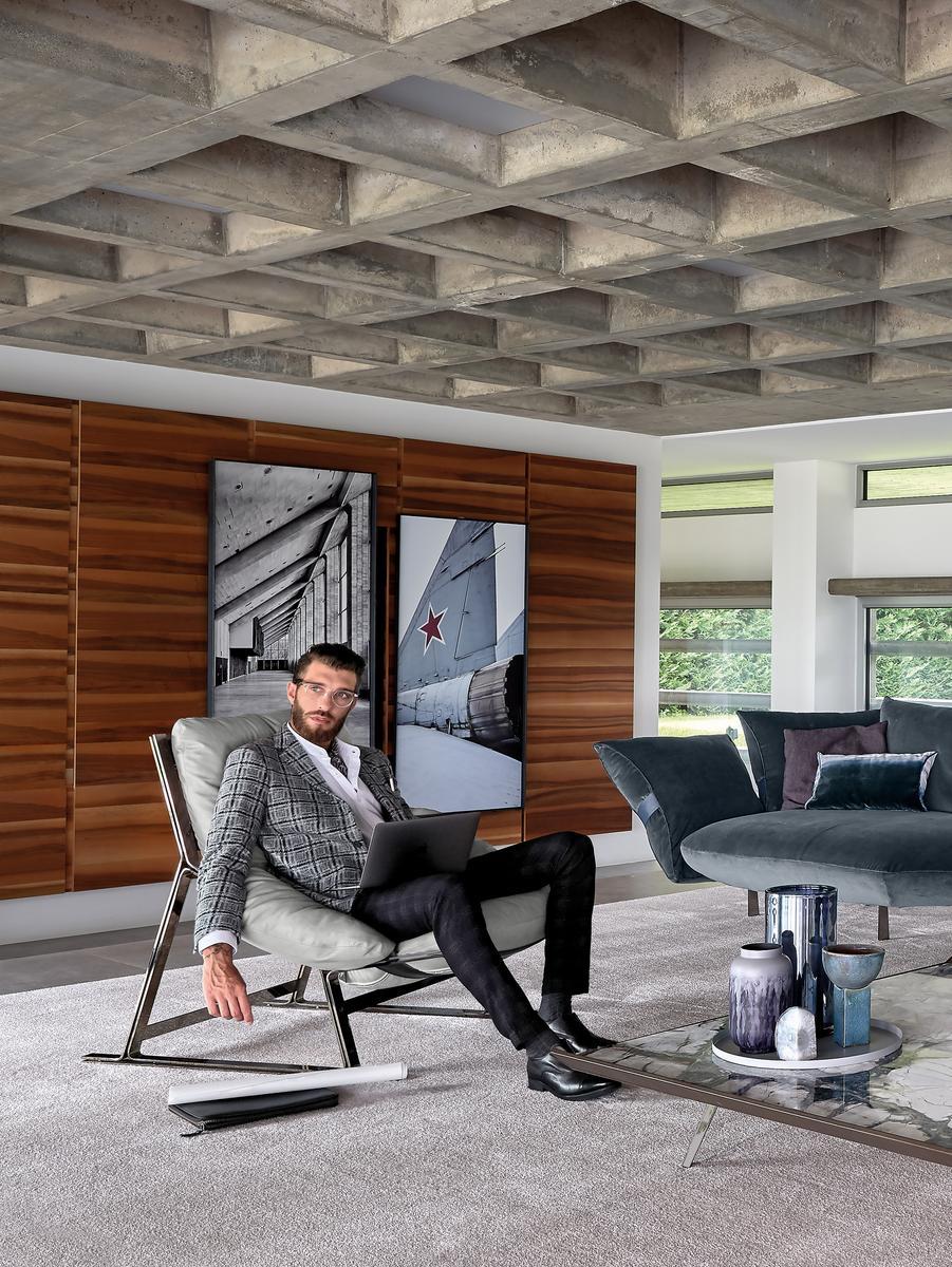 BELAIR Sled base leather armchair