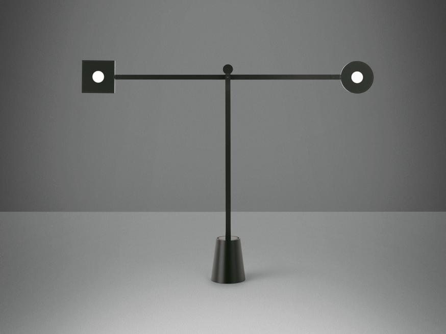 EQUILIBRIST LED aluminium table lamp