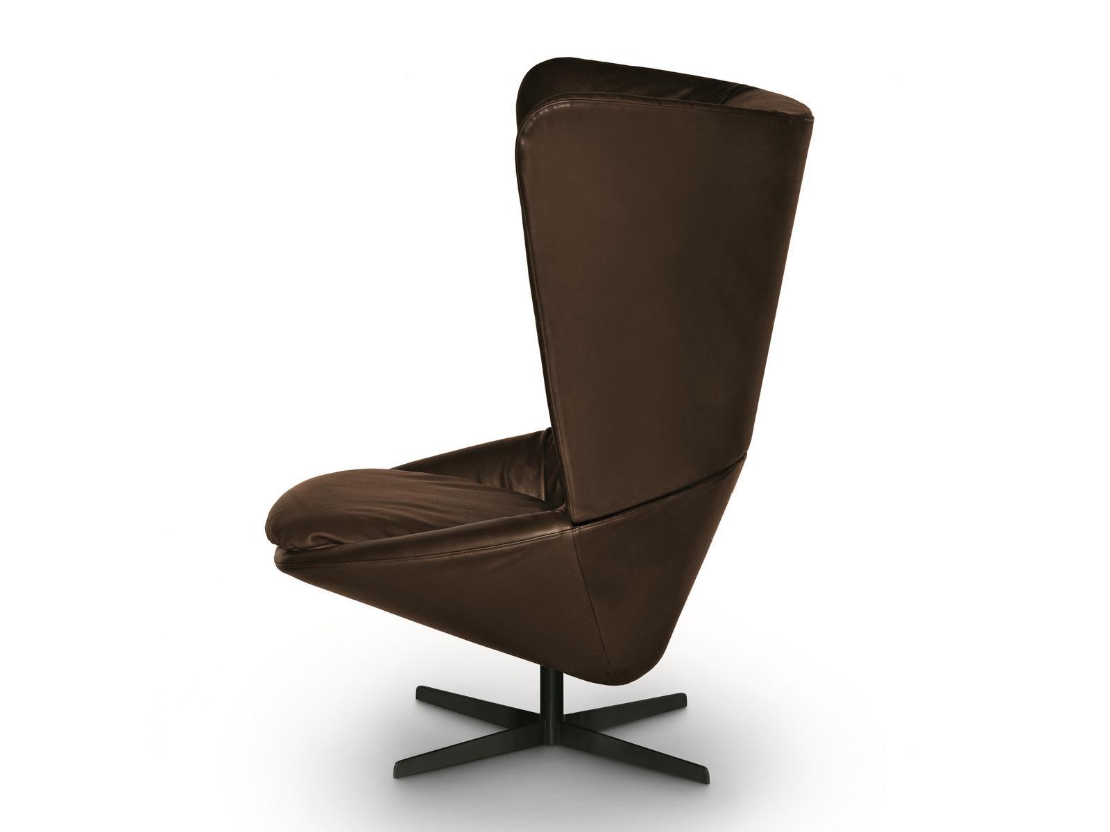 LADLE LARGE Wing high-back leather armchair with 4-spoke base