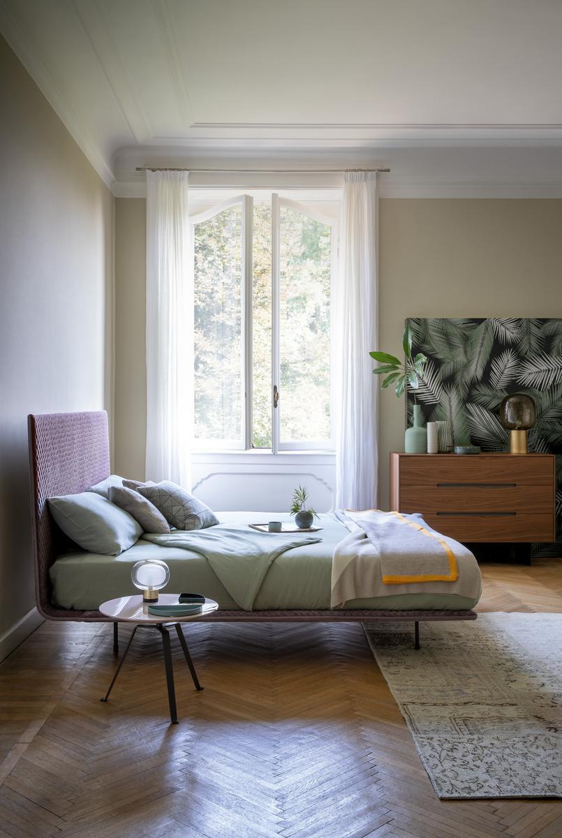 THIN Double bed with removable cover